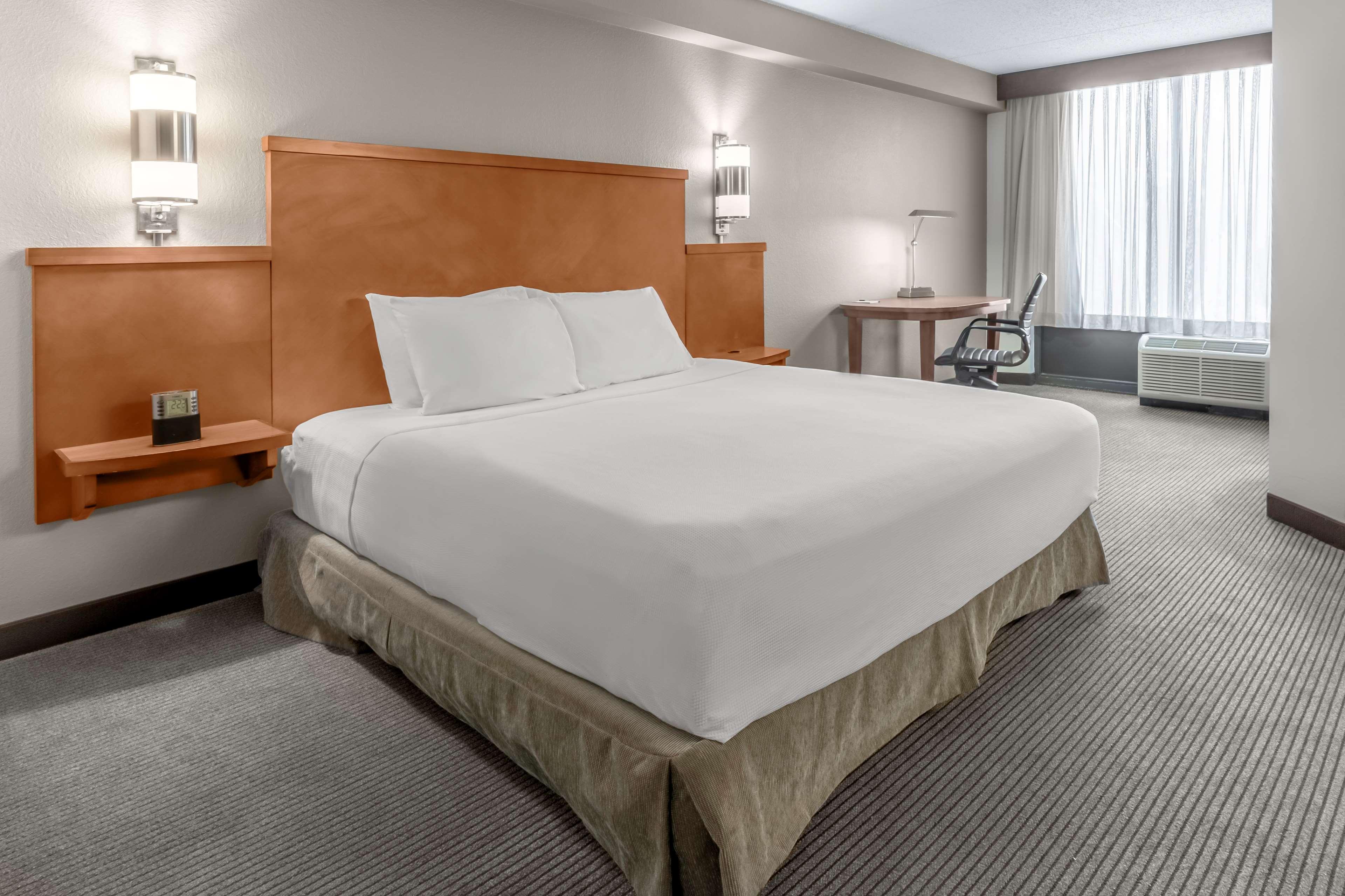 Hyatt Place Charlotte Airport Billy Graham Parkway Экстерьер фото