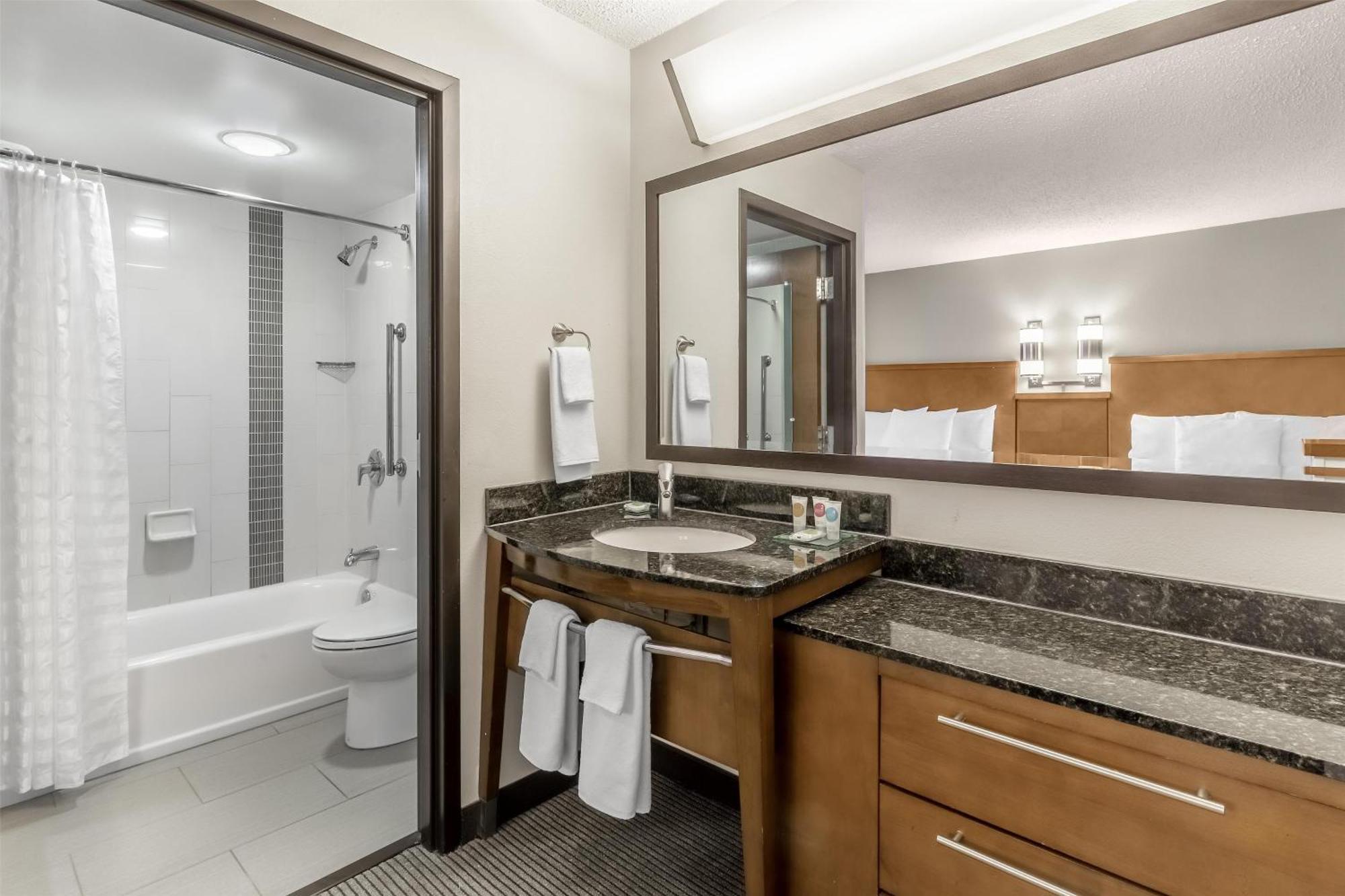 Hyatt Place Charlotte Airport Billy Graham Parkway Экстерьер фото